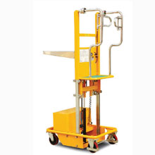 單門(mén)架半電動(dòng)高位取貨車(chē)